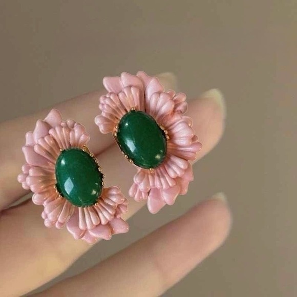 Jewelry - Pink Enamel Floral Earrings with Green Jade-Style Center – Vintage Style